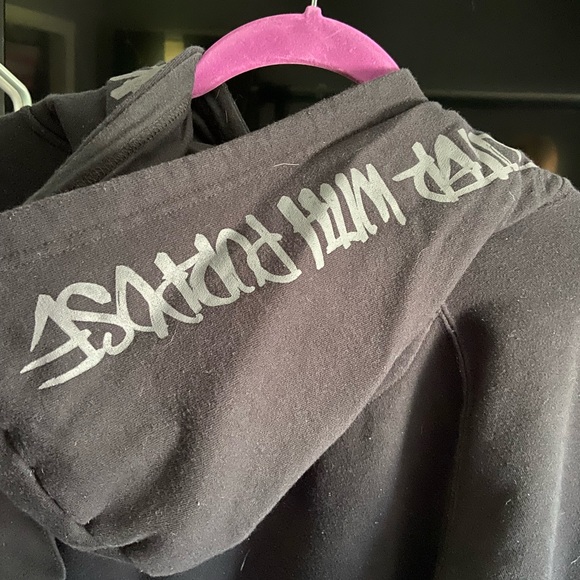 Run Everything Labs / Flag nor Fail hoodie - Picture 5 of 5